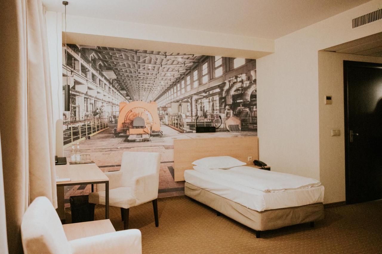Iness Hotel วูดช์ ภายนอก รูปภาพ