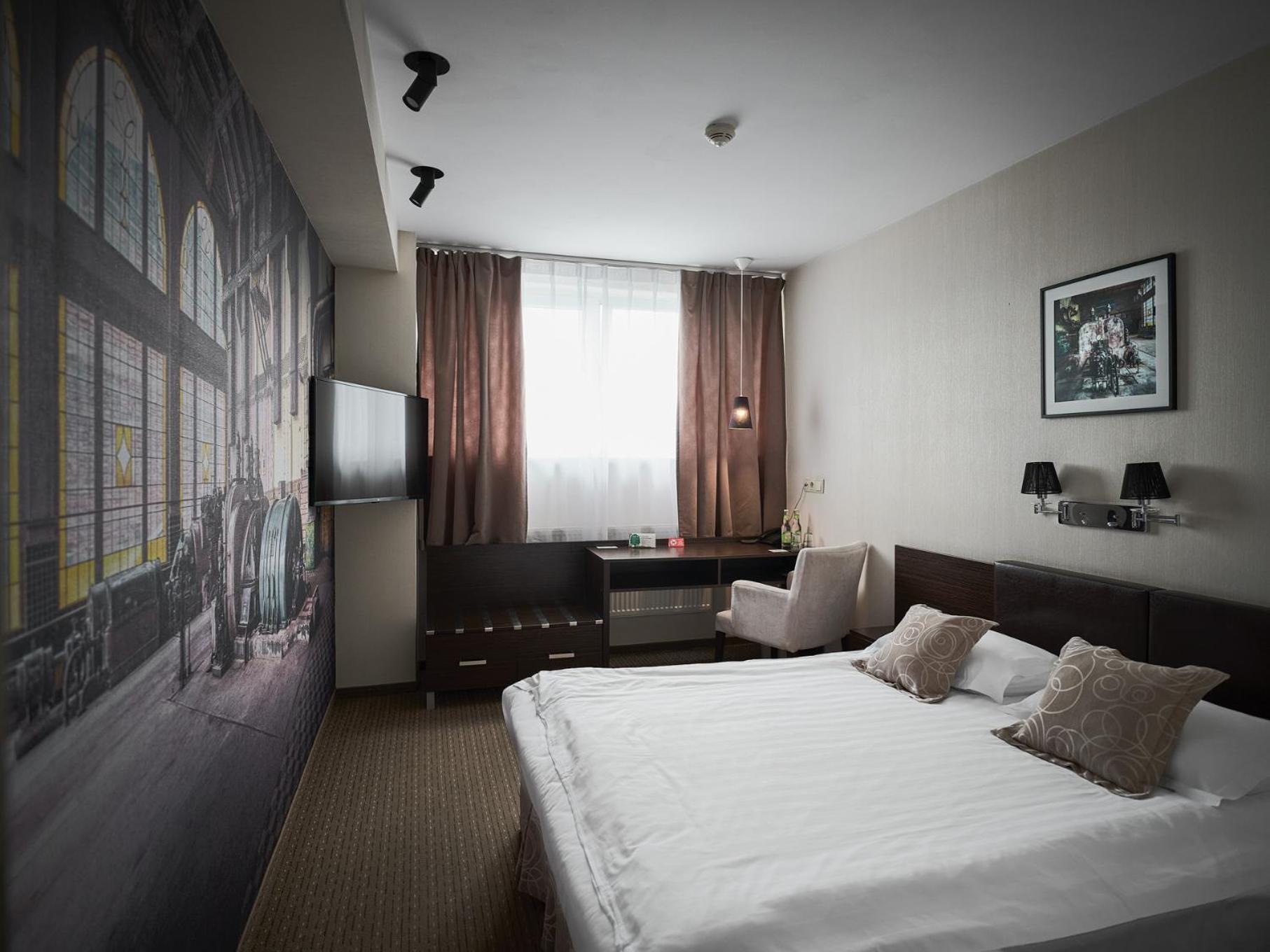 Iness Hotel วูดช์ ภายนอก รูปภาพ
